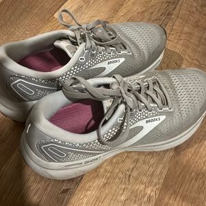 Brooks Ghost 14 Women's Sneakers 8.5
